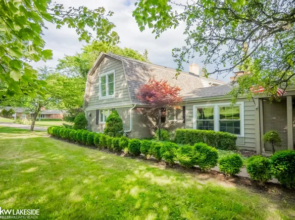 1612 Bretton Dr N, Rochester Hills, MI 48309