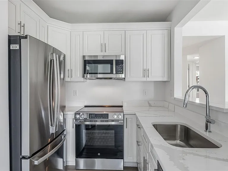 554 Plaza Seville Ct #103 — Photo 20