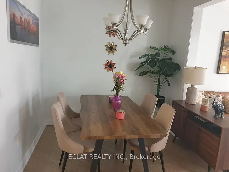 232 Kincardine St — Photo 14