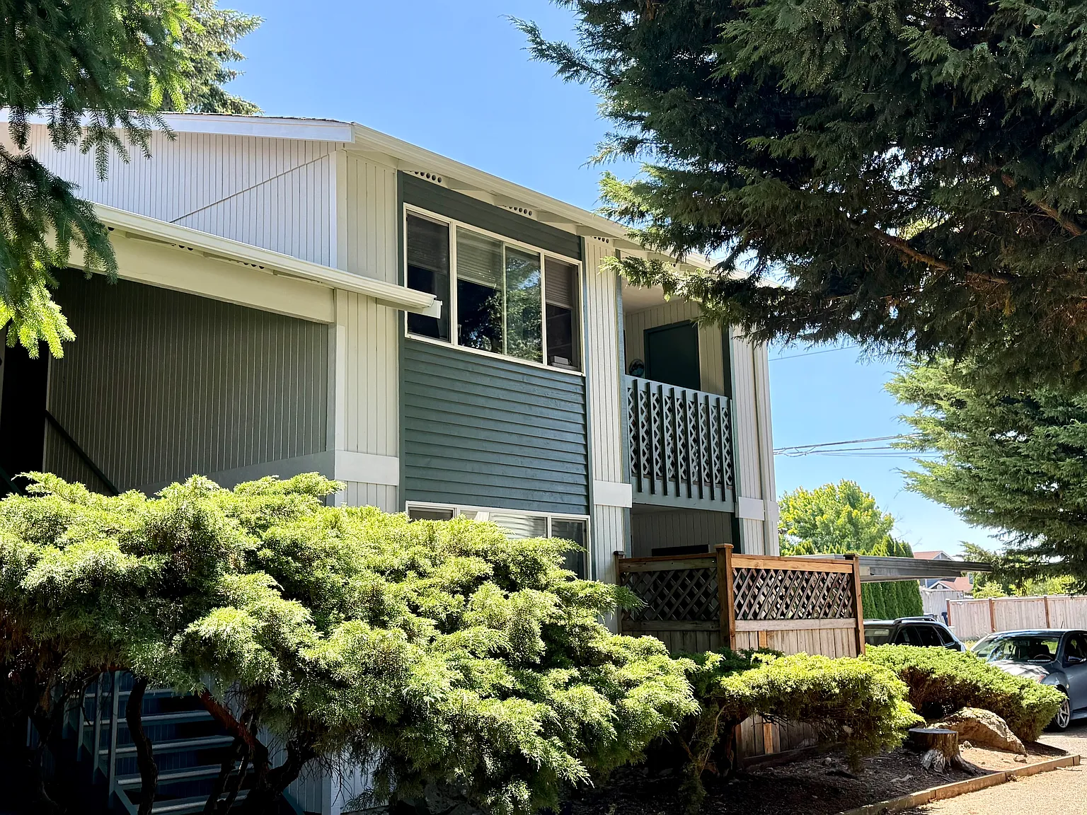 3213 49th Ave NE — Photo 1