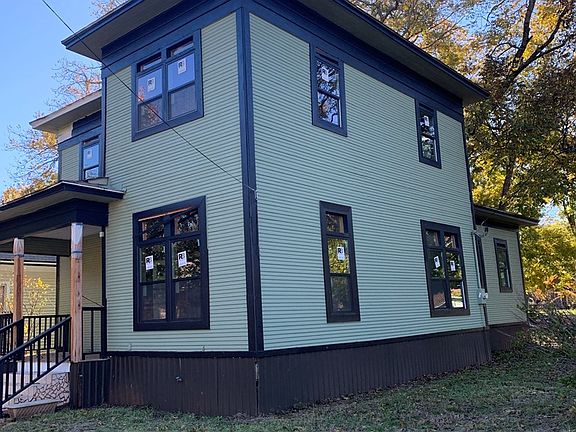 2nd image of 925 N Jackson St