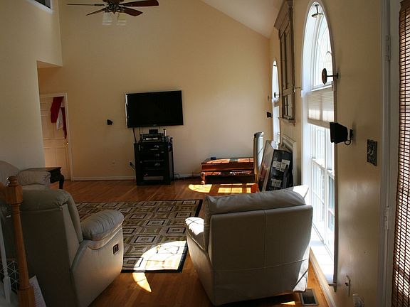 4th image of 14837 Pleasant Creek Dr
