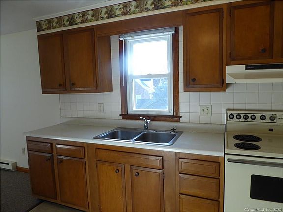 4th image of 11 Hamre Ln APT 1