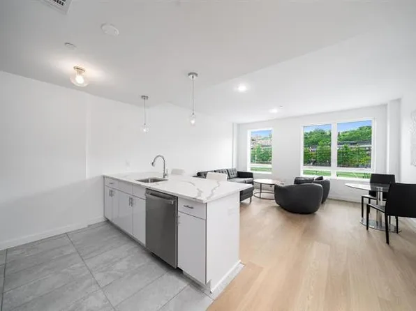 417B Jackson St #3, Hoboken, NJ 07030