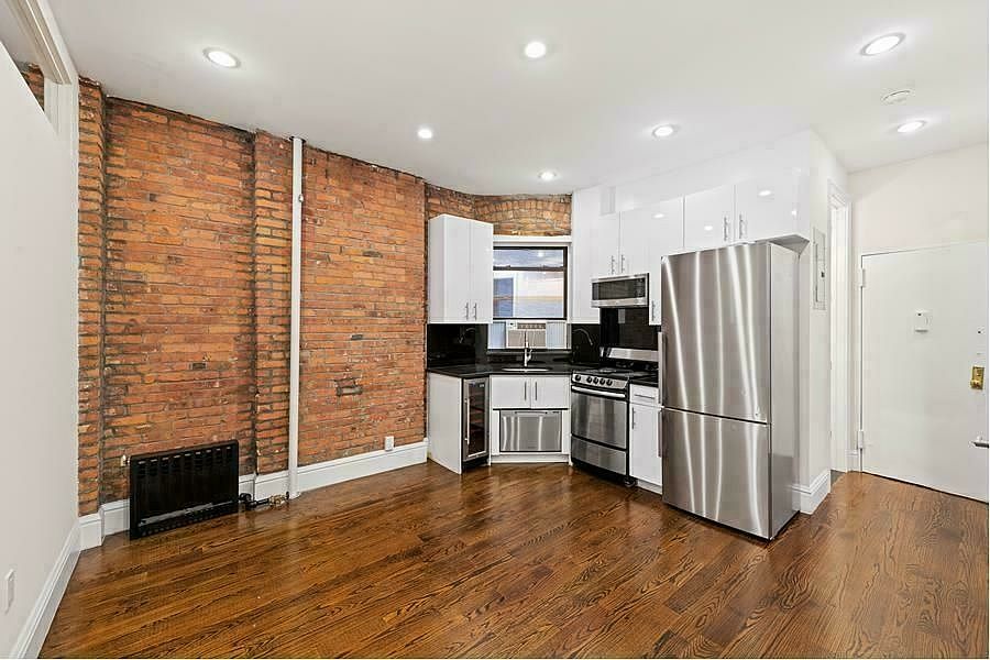 1st image of 264 W 25th St #2A