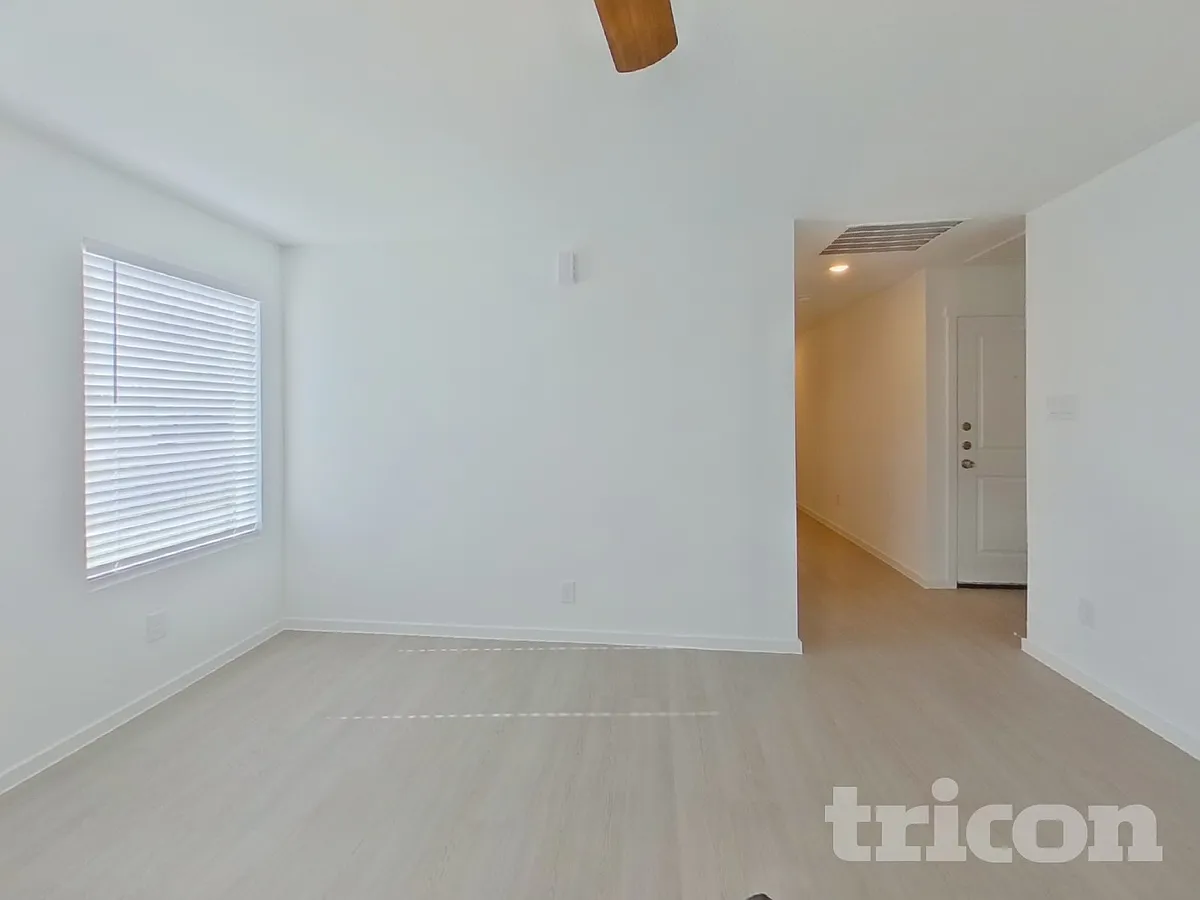 Building Photo - 10712 Cowhide Ln
