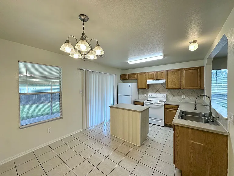 2602 John Porter Dr — Photo 7