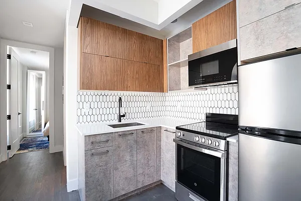 Rented by Avenues Real Estate | media 6