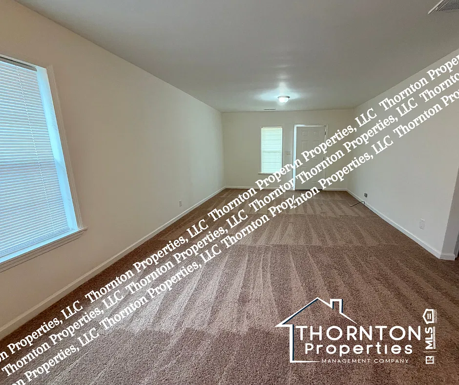 2 bed, 1008 sqft, $900 — Photo 3
