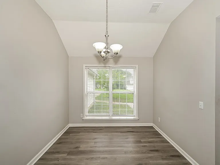 416 Lake Forest Dr — Photo 5