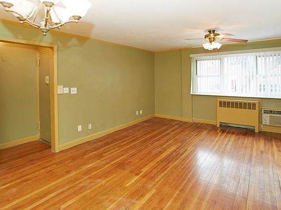5th image of 8139 156th Ave #1
