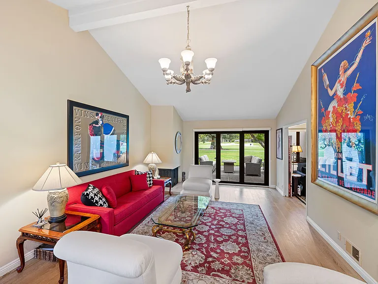 33 Fairway Dr — Photo 4