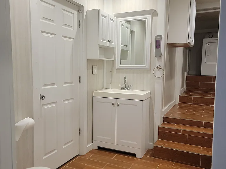 808 E Water St #A — Photo 28