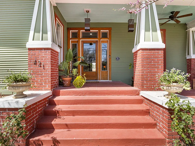 421 Spofford Ave — Photo 6