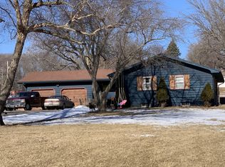 18088 Sunnydale Rd, Council Bluffs, IA 51503