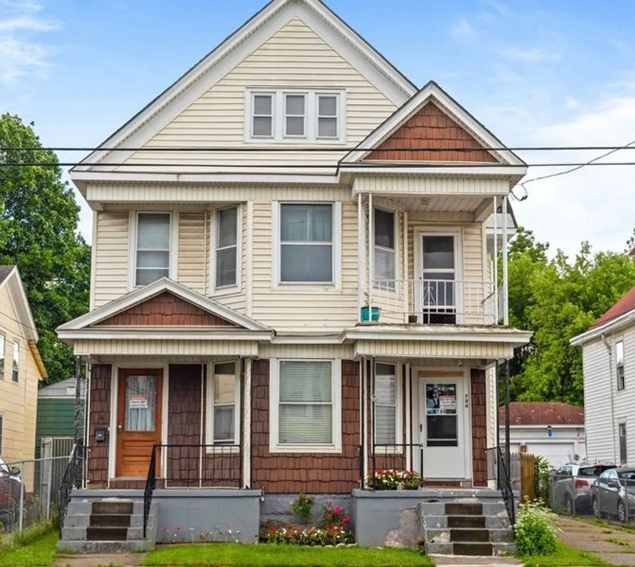744 South St — Photo 1
