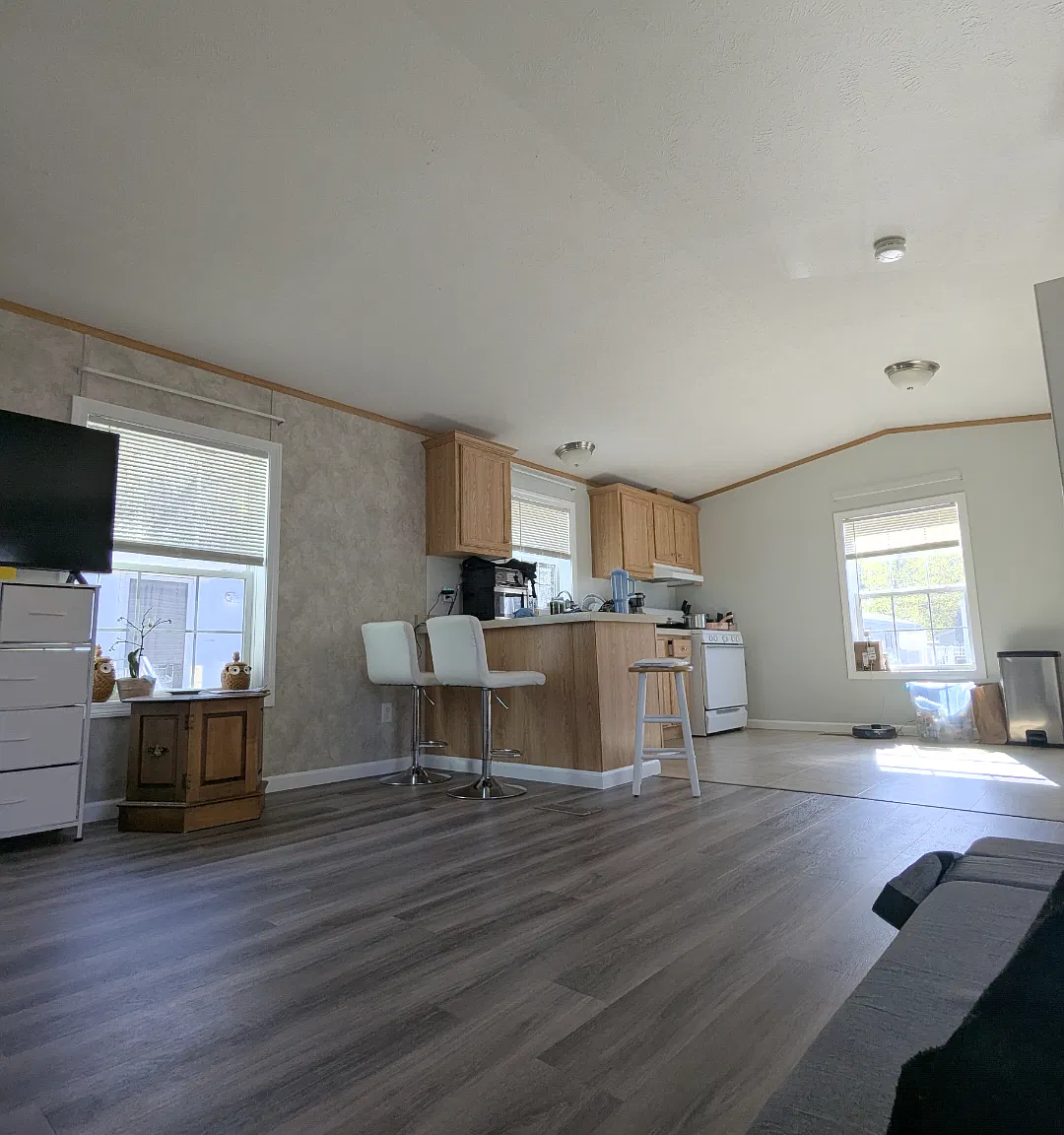 2 bed, 900 sqft, $1,350 — Photo 3