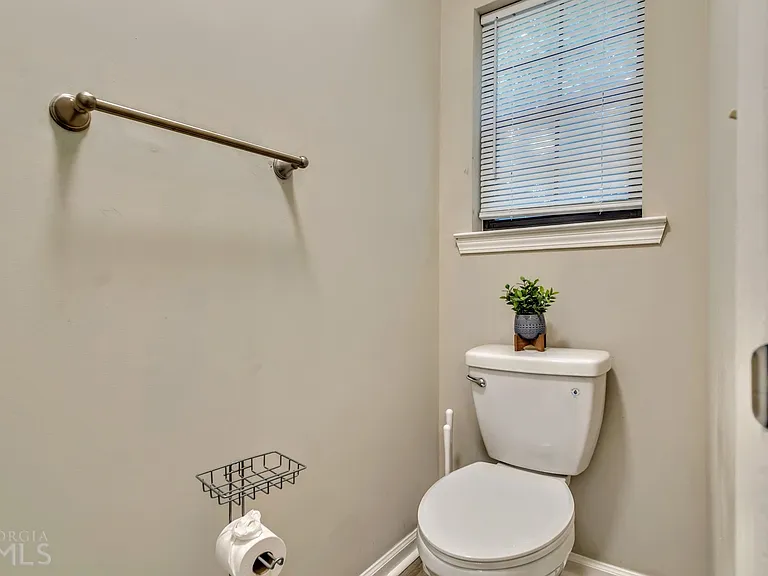 2025 Winsburg Dr NW — Photo 24