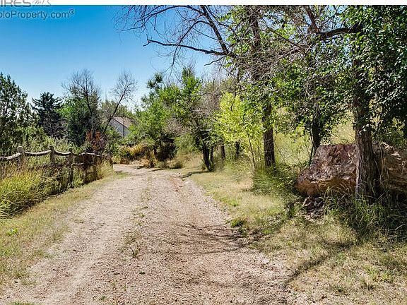 Approx 350 foot long private access