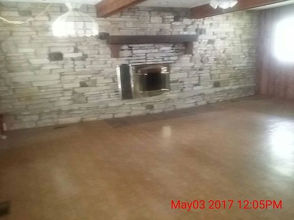 3rd image of 838 Salem Ln