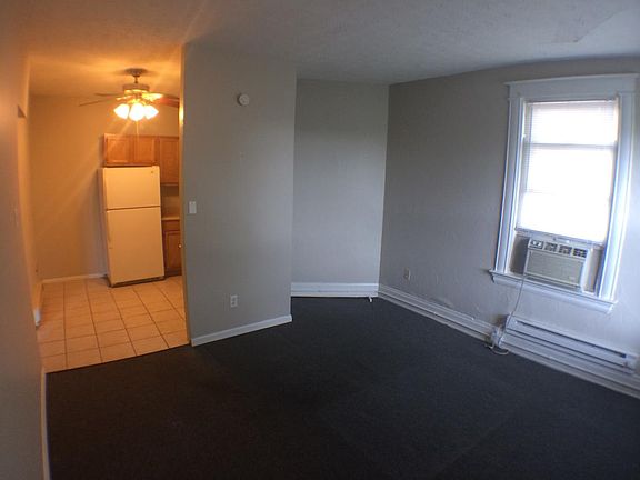 living room / kitchen