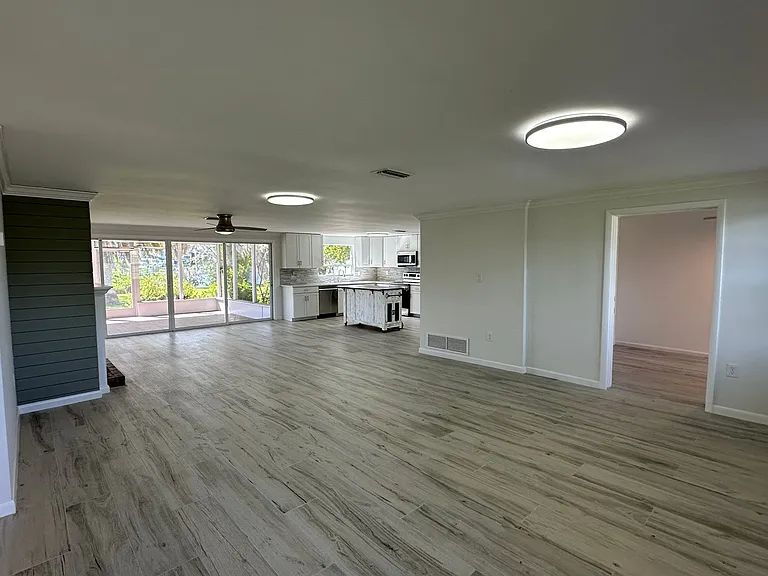 812 Bayview Dr — Photo 7