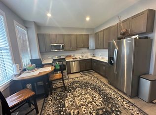 109 N Oak Park Ave #3S, Oak Park, IL 60301