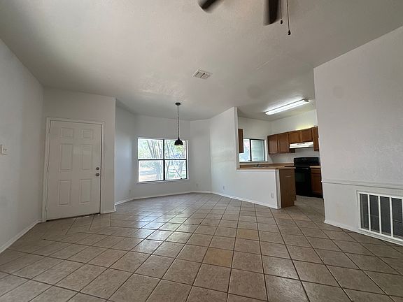 4th image of 8331 Forest Ridge Dr