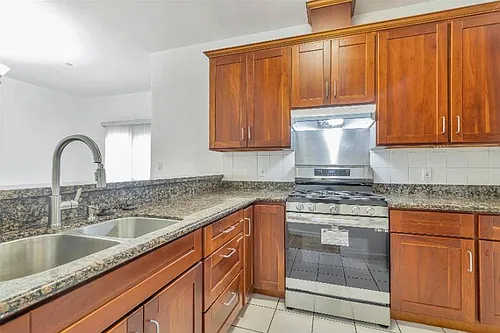 1114 International Blvd #D Photo 1