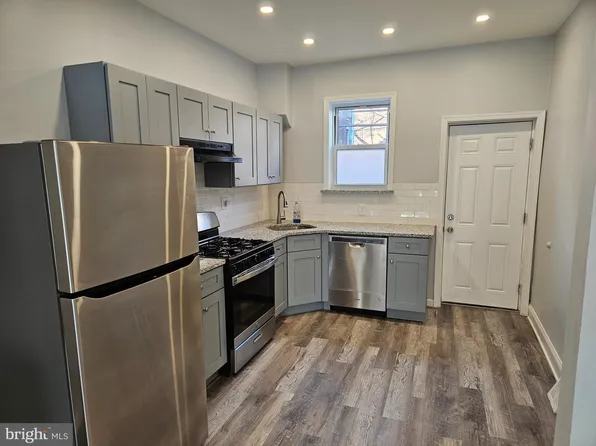 2223 S Croskey St, Philadelphia, PA 19145