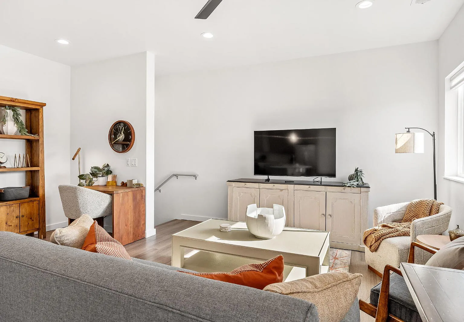 2 bed, 2.0 bath, 1260 sqft, $2,500 — Photo 3