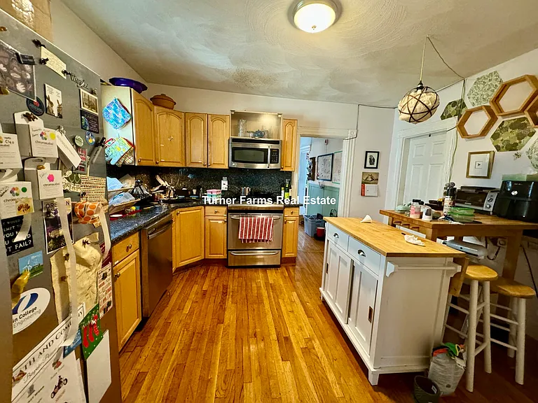 35 Cameron Ave #2R — Photo 1