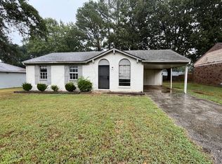 6780 Pinehurst Rd, Horn Lake, MS 38637