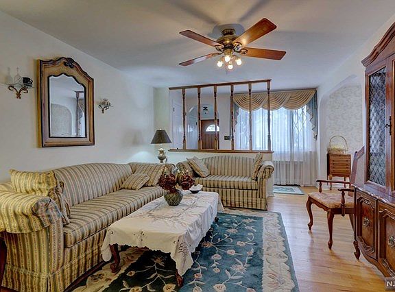 3rd image of 7-18 Berdan Ave