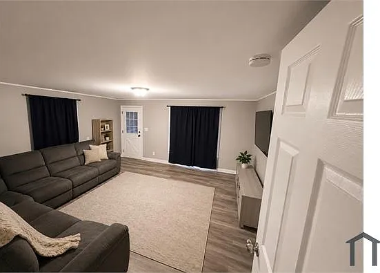 4 bed, 1792 sqft, $2,375 — Photo 2