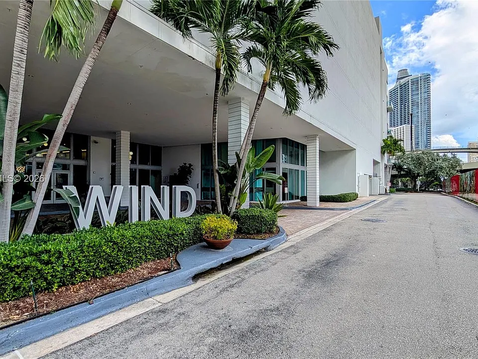 350 S Miami Ave #704