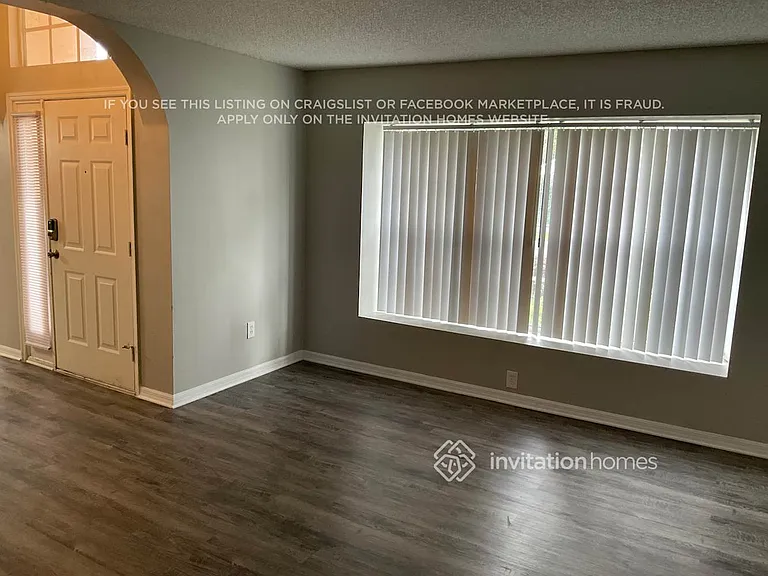 826 Walsingham Way — Photo 3