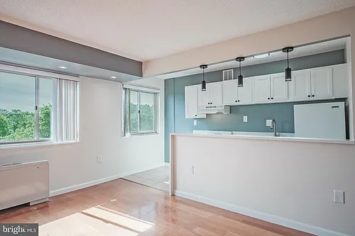2500 N Van Dorn St Photo 1
