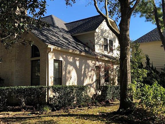 2nd image of 18227 Longmoor Dr