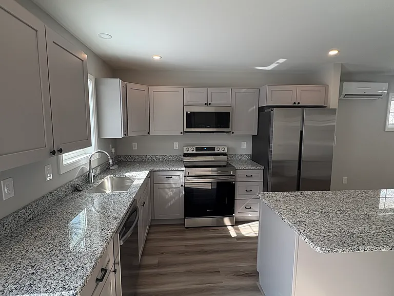 86 Richardson St #1 — Photo 3