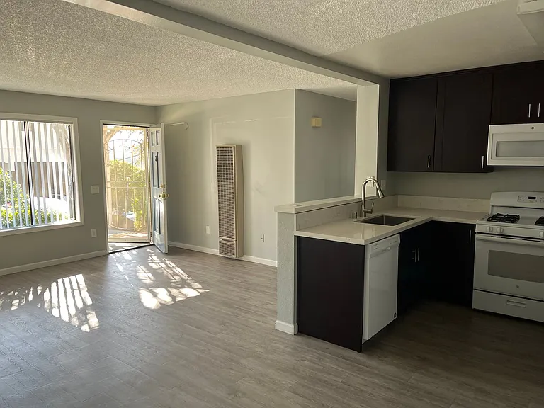 5805 Lauretta St #1-8 — Photo 2
