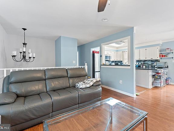 3rd image of 5406 Lee White Ln