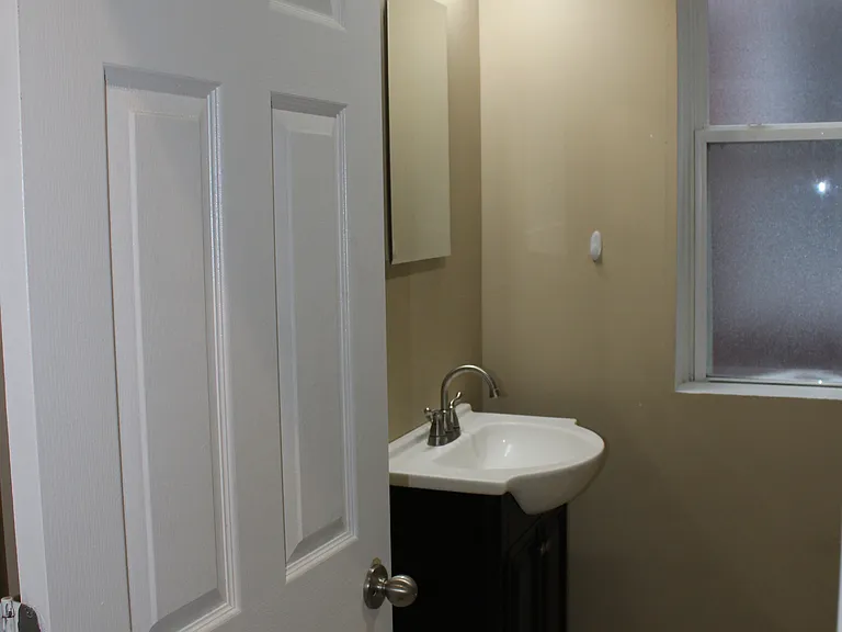 4263 Russell Blvd #4263 — Photo 11