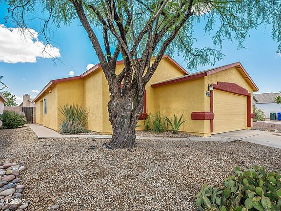 3rd image of 7832 S Placita Senora Maria