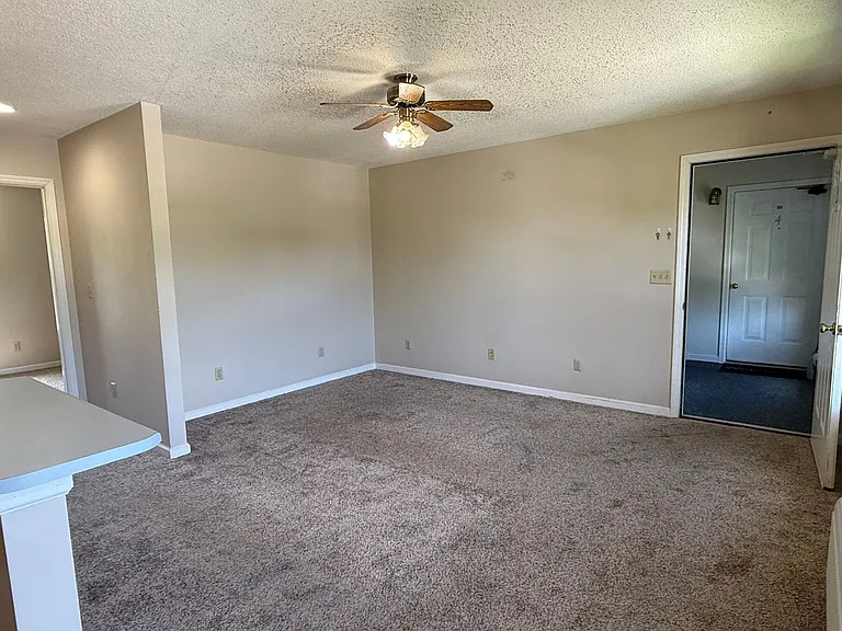 139 Honeycutt St — Photo 7