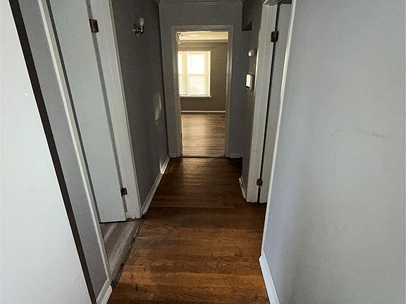 5th image of 9578 Breckenridge Rd