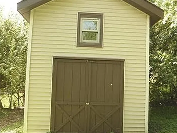 6344 Graham Rd, Saint Louis, MO 63134