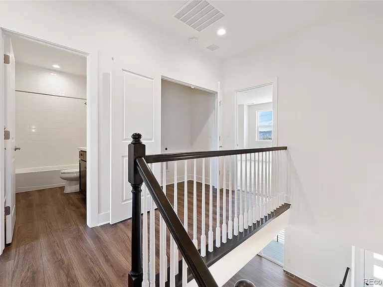 5112 Ward Rd — Photo 29