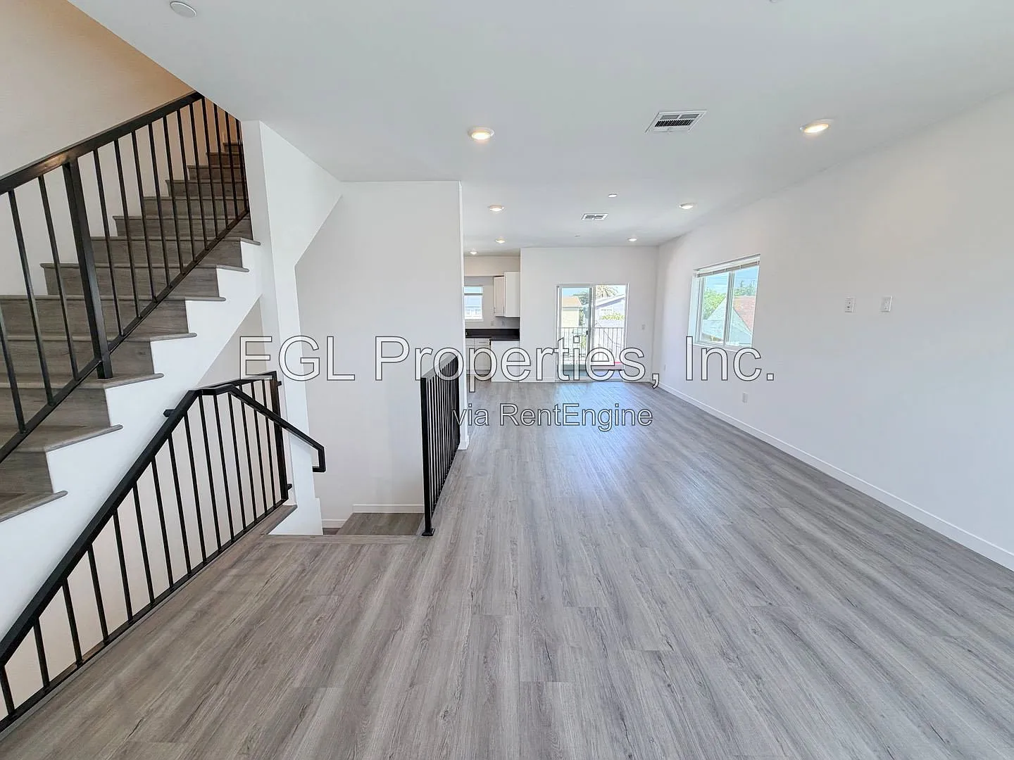 4 bed, 3.5 bath, 2115 sqft, $3,875 — Photo 4