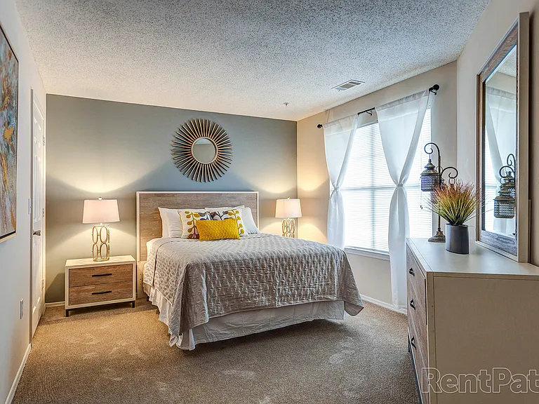 Riverwalk Apartment Homes — Photo 6